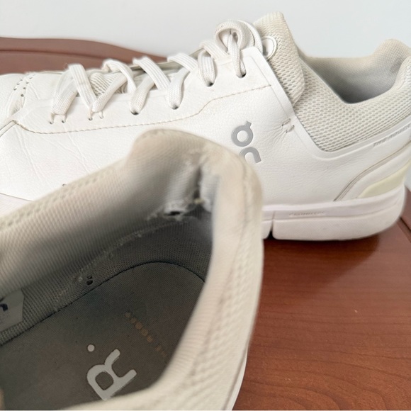 On Cloud The Roger Advantage Men White Sneakers | US 11 - Picture 9 of 9